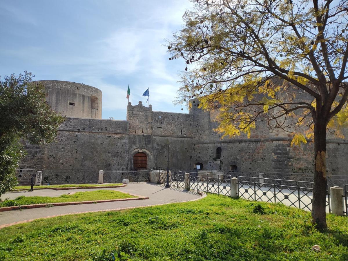 Dimora Della Marchesa - Al Duomo Daire Manfredonia Dış mekan fotoğraf